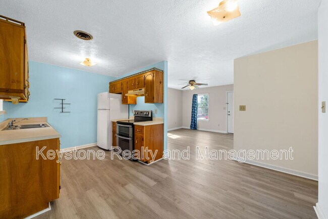 Photo - 405 Eddy St