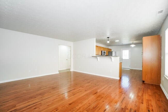 Photo - 3853 Sugarbark Dr