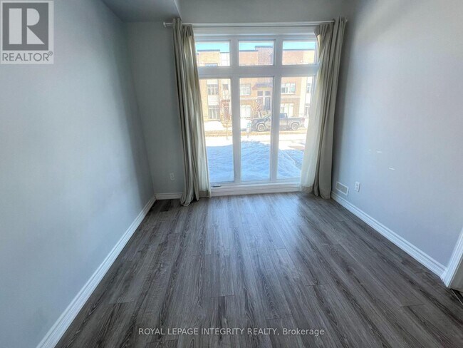 Photo - 913 Moses Tennisco St