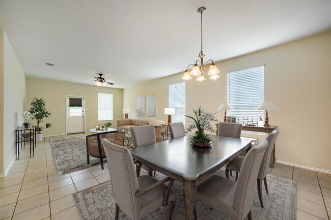 Photo - 616 Sonterra Blvd