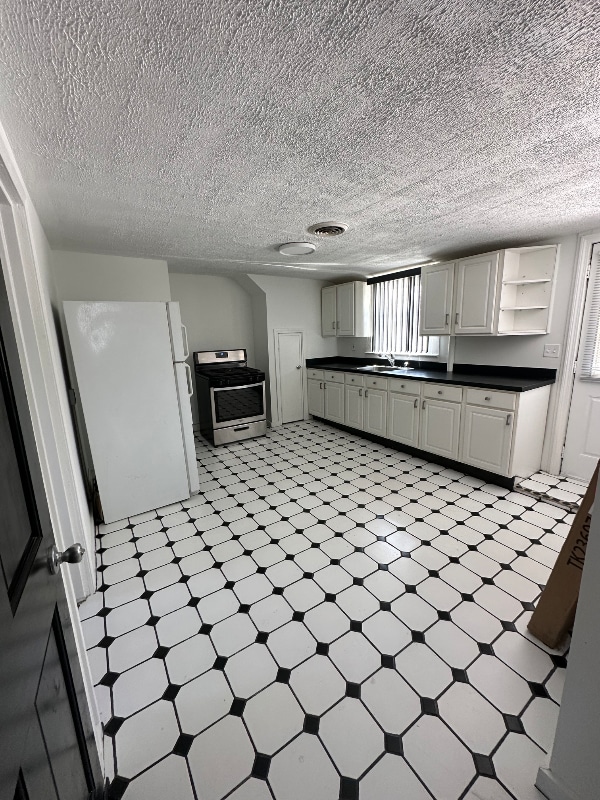 Photo - 14 Thill St Unidad 2nd floor