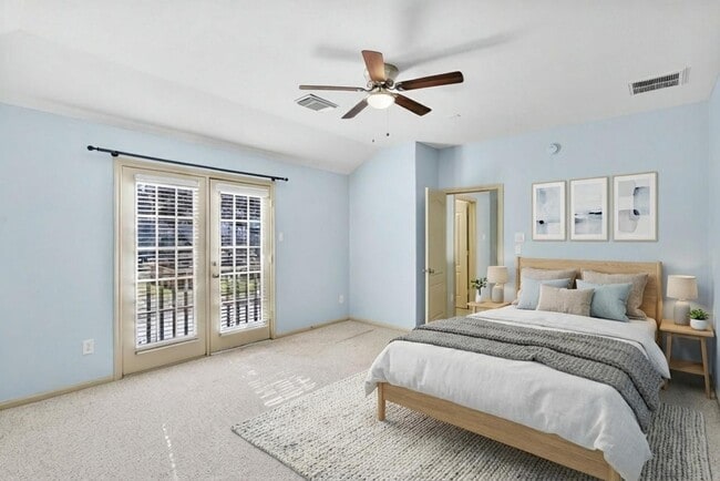 Photo - 313 Hogan St