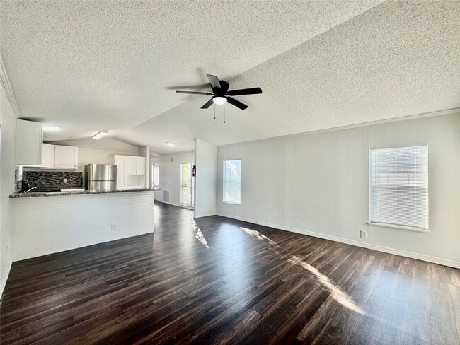 Photo - 1007 Spooner St