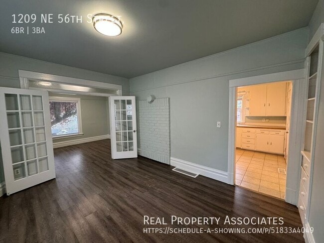 Photo - 1209 NE 56th St