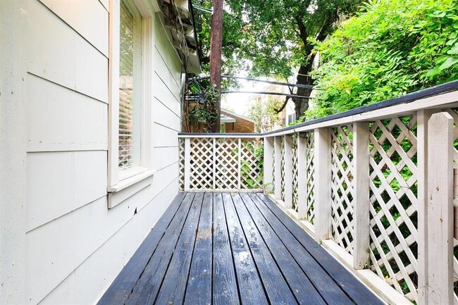 Photo - 1212 Milford St Unit #3