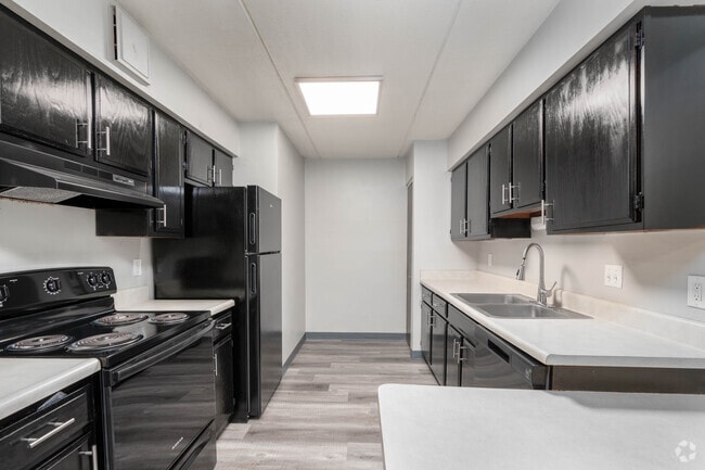 2Br, 1BA - 921 SF- Kitchen