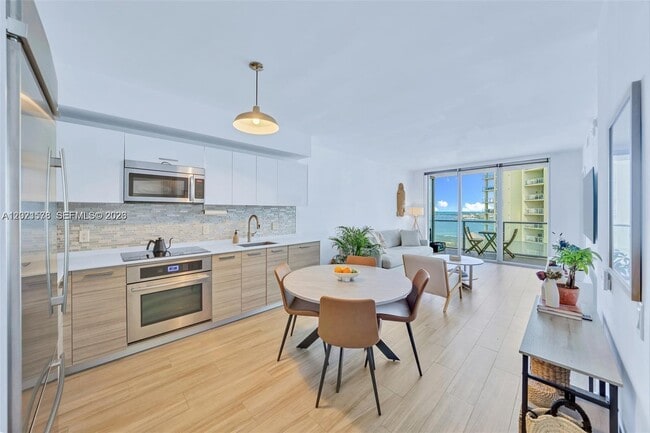 Photo - 1300 Brickell Bay Dr Unit 2104