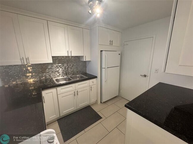 Photo - 336 N Birch Rd Unidad 2-C