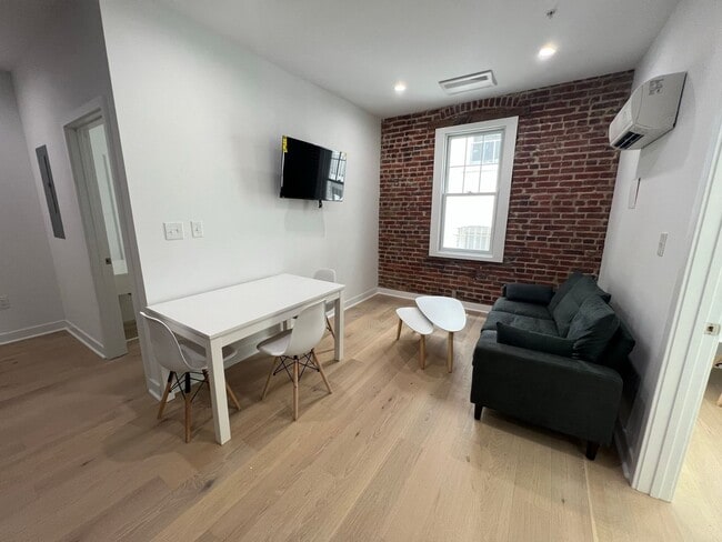 Photo - GEORGETOWN FLATS