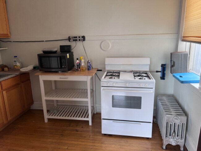 Photo - 2463 W Ainslie St Unit 8