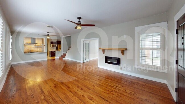 Building Photo - 642 N Tyler St