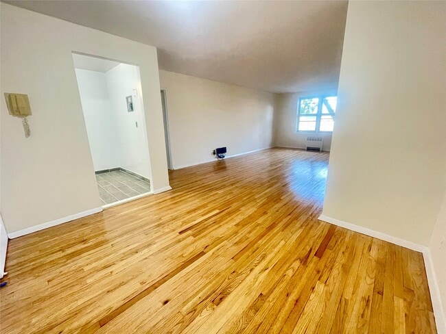 Photo - 10 Franklin Ave Apartment Unit 4J