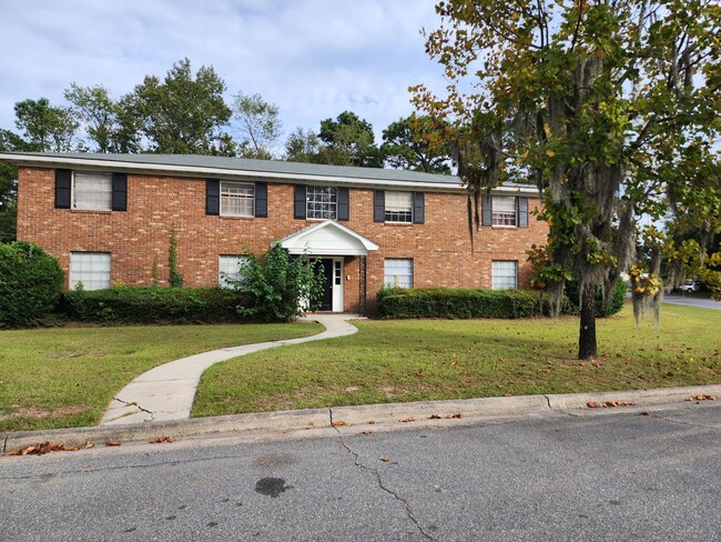 2 Bd/ 1Ba Downstairs apartment, close to S... - 2 Bd/ 1Ba Downstairs apartment, close to S... Unidad B