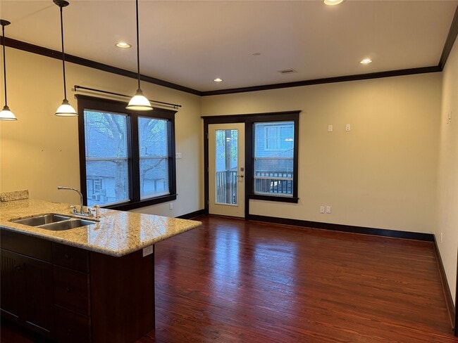 Photo - 334 W 22nd St