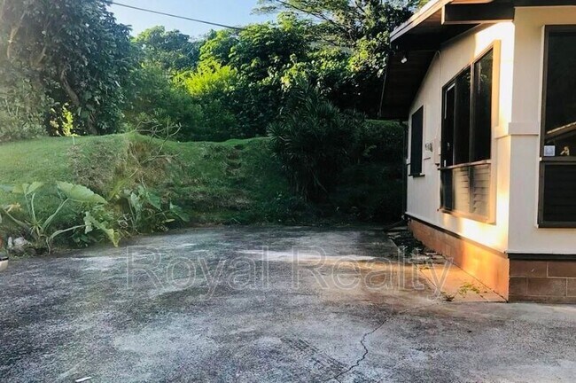 Photo - 3492 Akaka Pl