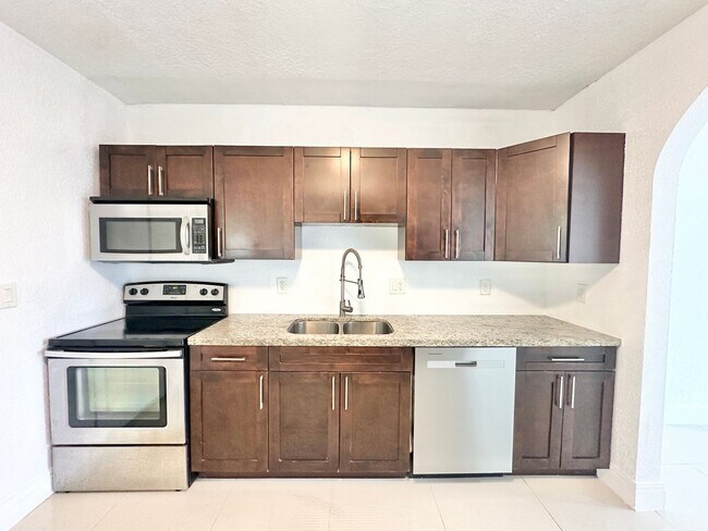 Photo - 1497 NE 118th Terrace Unidad 2