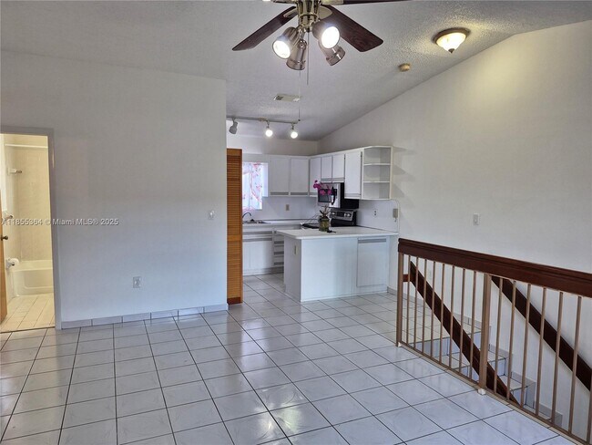 Photo - 2246 W 74th St Unit 201-10