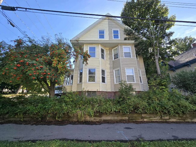 Building Photo - 79 Kenduskeag Ave