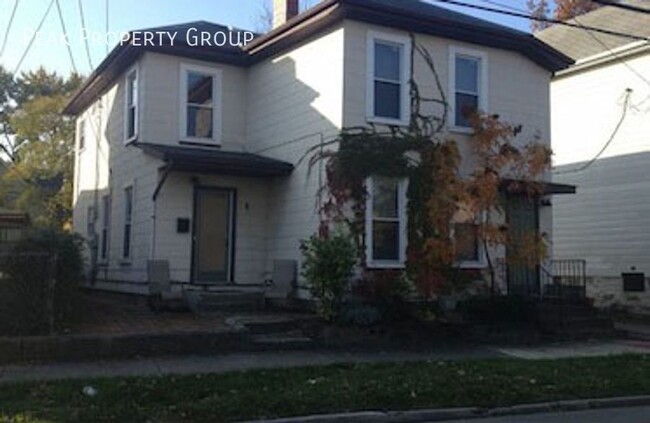 Photo - 193 E 2nd Ave Apartamento