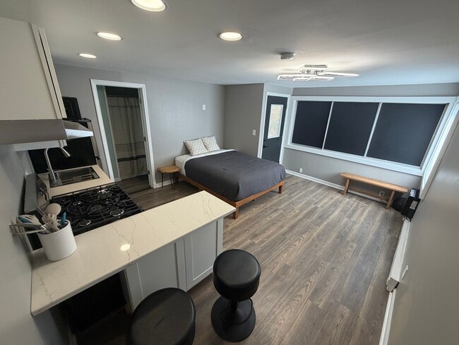 5040 W Lake Rd Unit 10