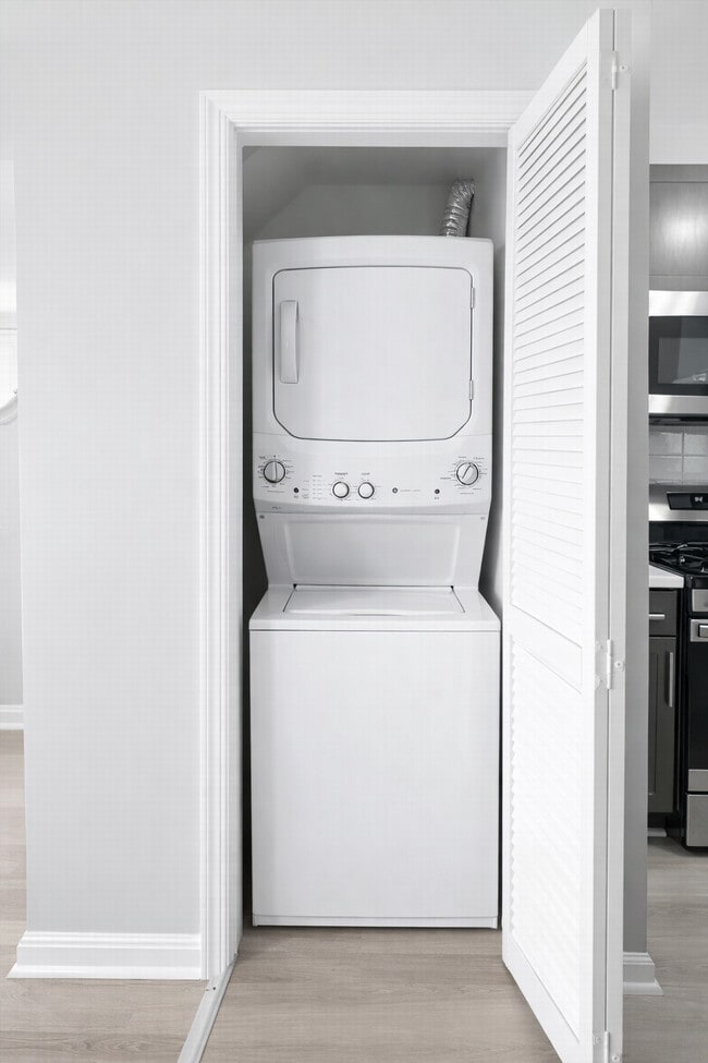 Photo - Patricia Apartments