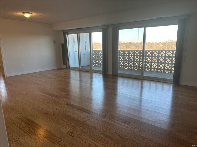 Photo - 1100 Erie Ave Unidad 802