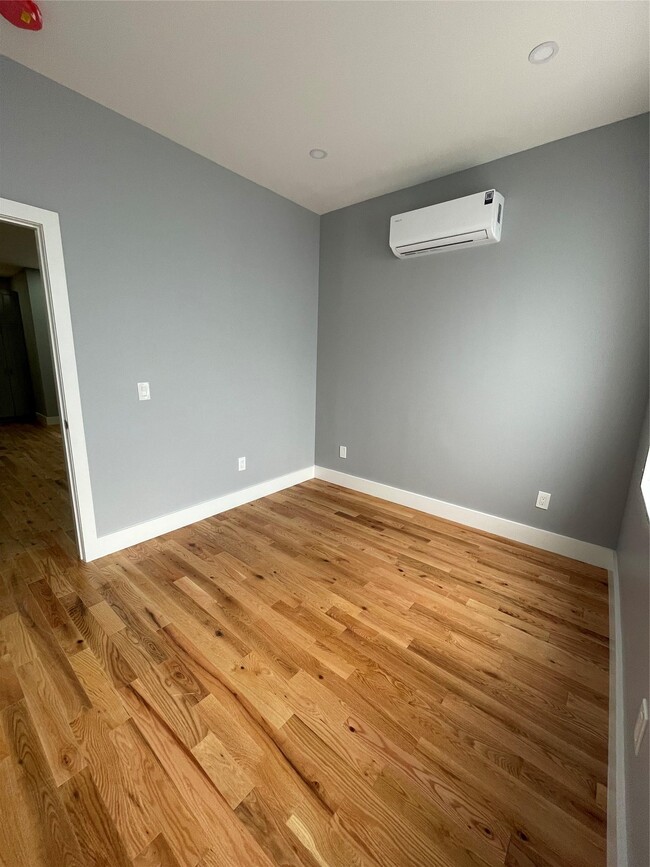 Photo - 1668 George St Apartment Unit 1L