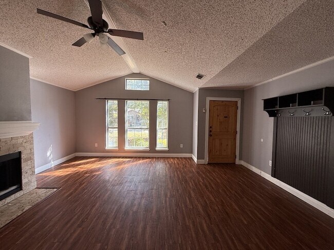 Photo - 1116 Hidden Creek Dr