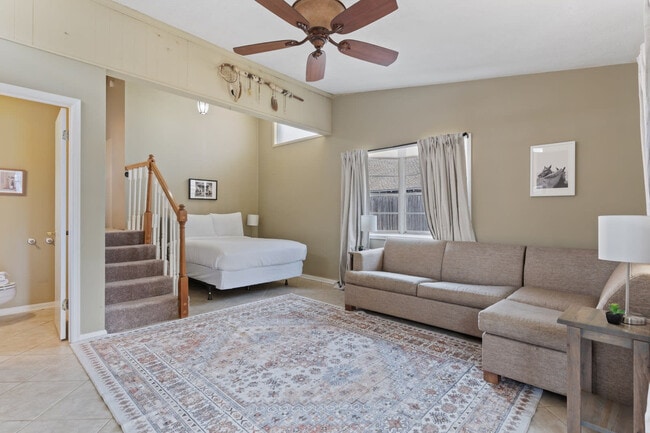 Photo - 2004 Capitol Ave Apartment Unit ID1043879P
