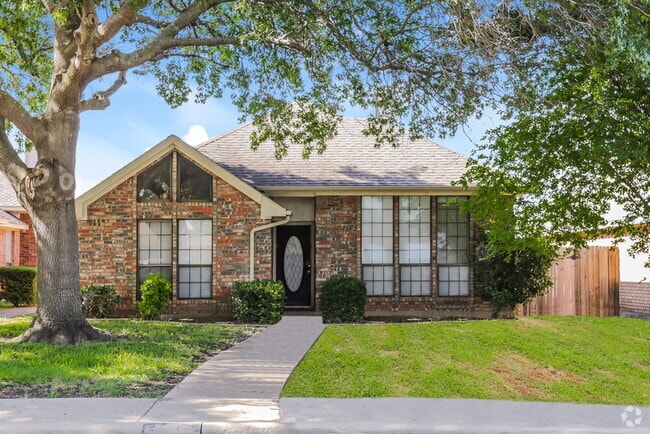 Building Photo - 807 Longleaf Dr Rental