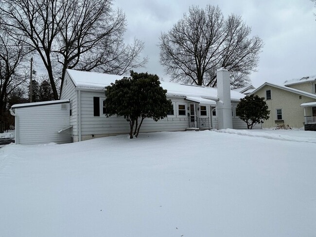 Photo - 4 Bed, 2 Bath House