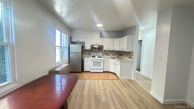 Photo - 124-06 26th Ave Unidad 1FL