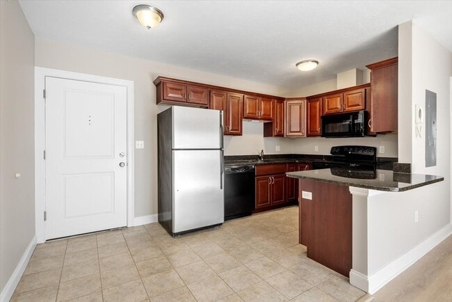 Building Photo - 205 Elm St Unit 206 Rental