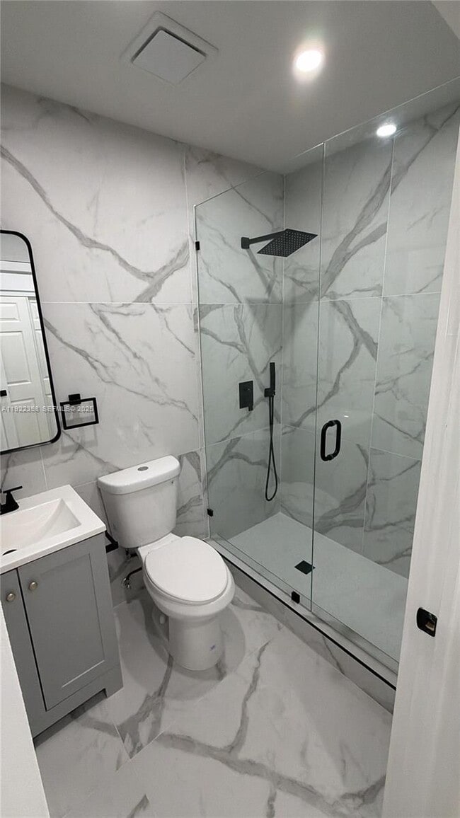 Photo - 935 Jefferson Ave Unidad 10