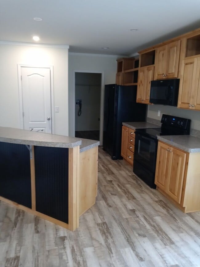 Photo - 3bd/2 bath Mobile Home Available now!