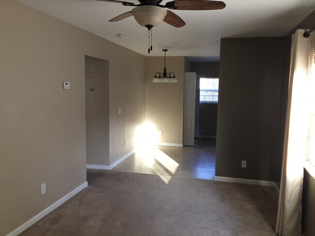 Photo - 109 Sunflower Aly Unidad 1