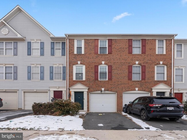 Photo - 45458 Bluemont Junction Square Townhome