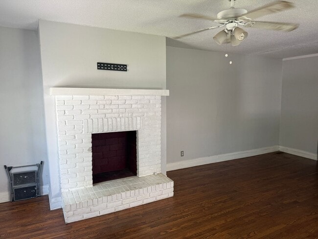 Photo - 317 20th St S