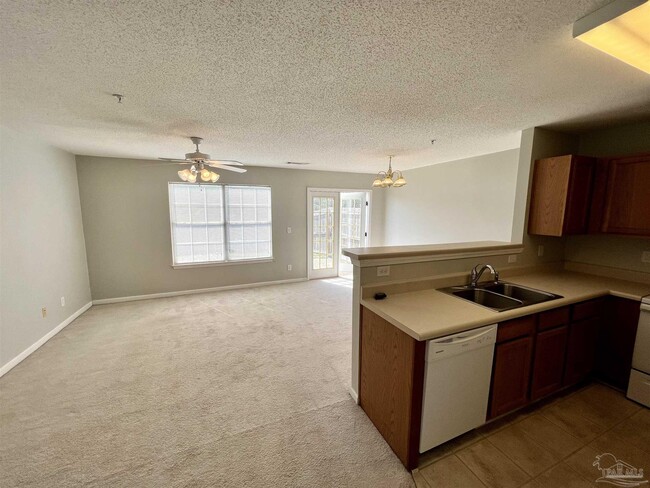 Photo - 280 Swaying Pine Ct