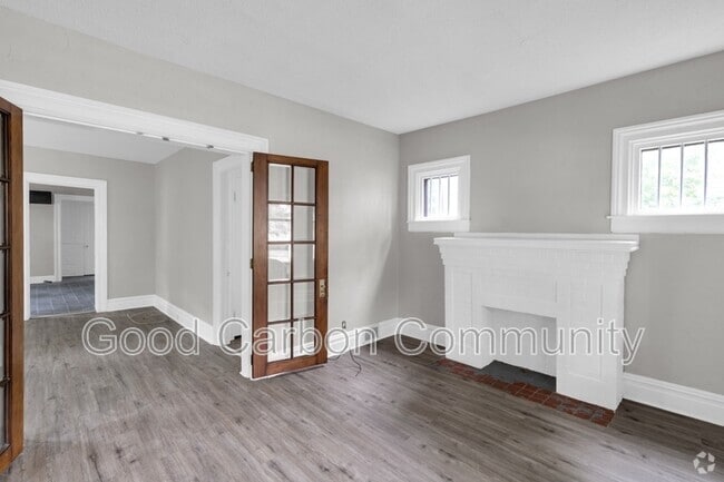 Building Photo - 246 Tremont St Unit 1 Rental