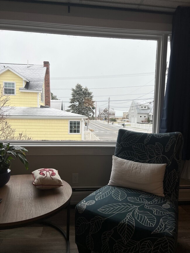 360 Pine Point Rd Unit 5