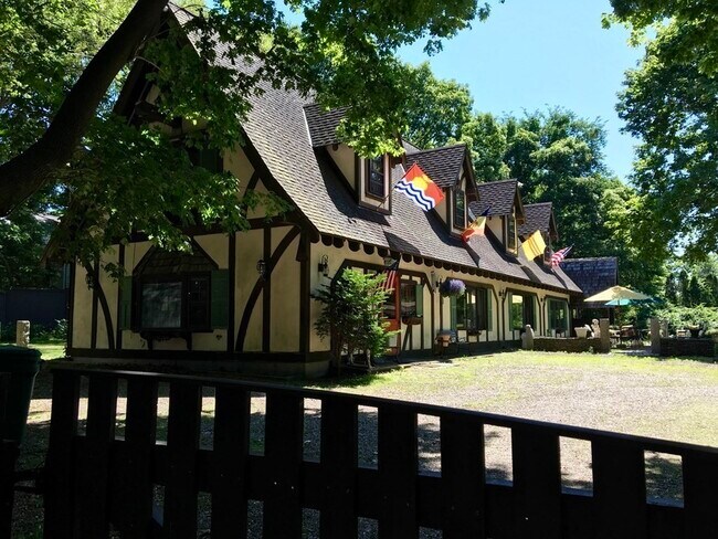 Photo - 17 Fort Hill Ave