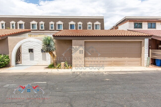 2638 E Roma Ave