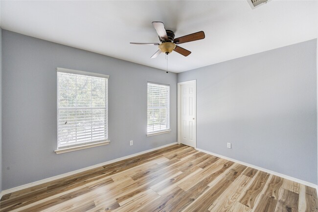 Building Photo - 2115 Sherbrook Park Ln