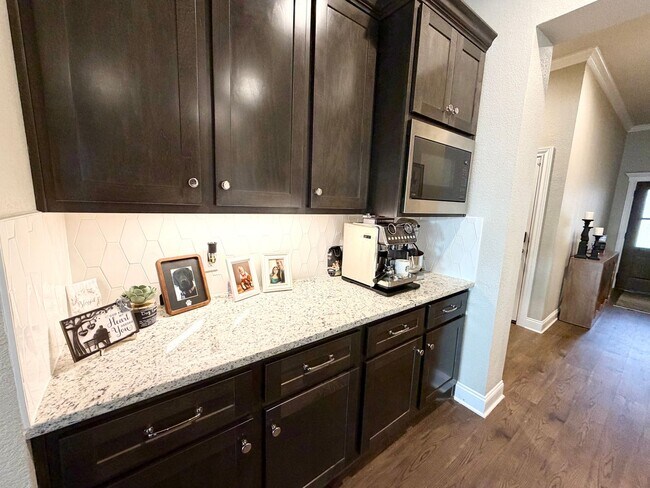 Photo - Beautiful 4 Bedroom Rental with Garage & Outdoor Living Space