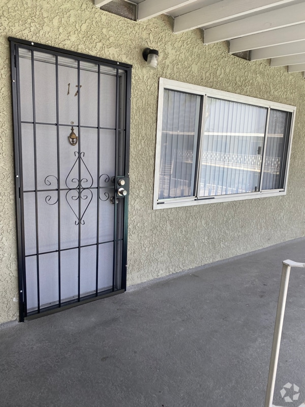 Building Photo - 444 E Rowland St Unit 17 Rental