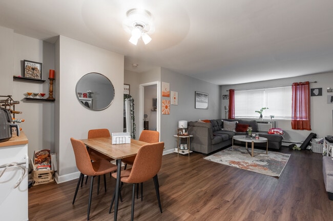 Building Photo - 607 W Wrightwood Ave Unit 2