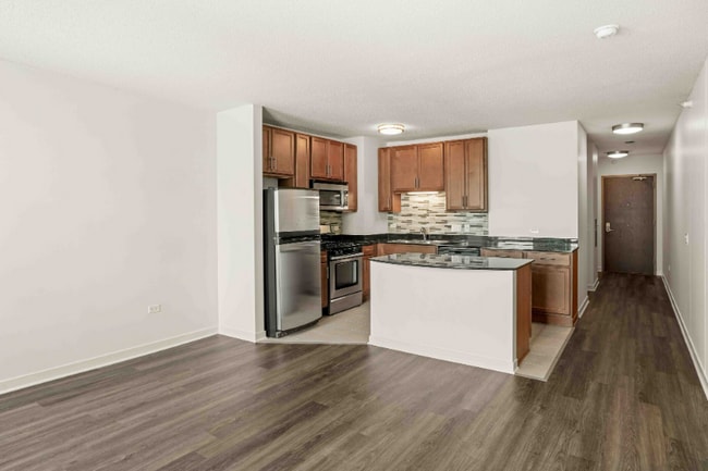 Building Photo - 580 W Kinzie St Rental