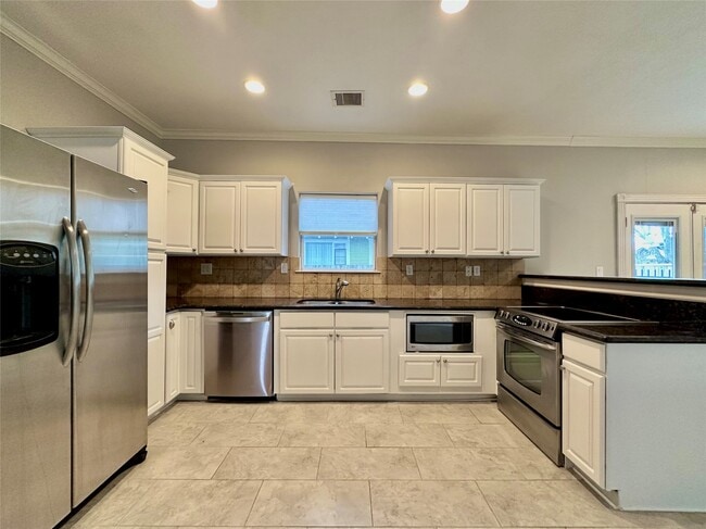 Photo - 112 Munford St