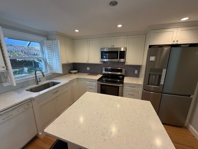 Photo - 63 Hackensack Rd